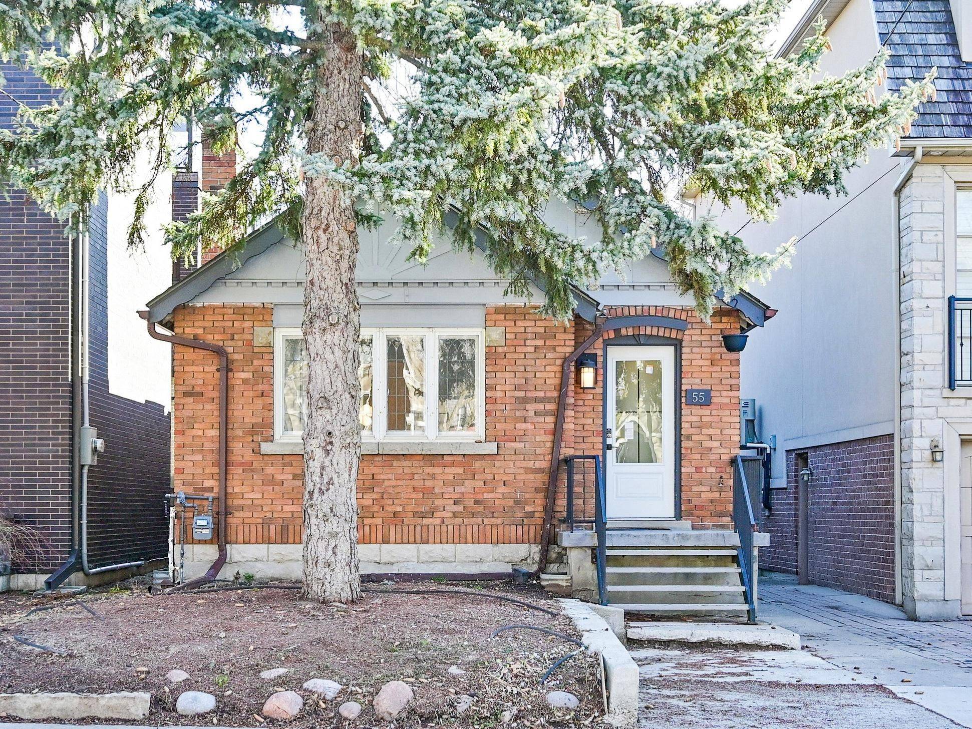 55 Banff RD, Toronto C10, ON M4S 2V6