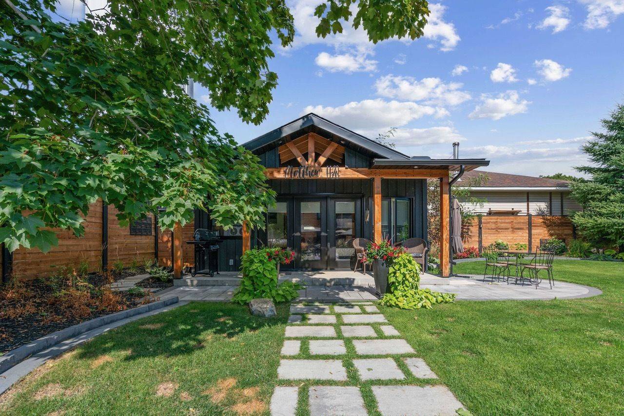 220 Park ST W, Prescott, ON K0E 1T0