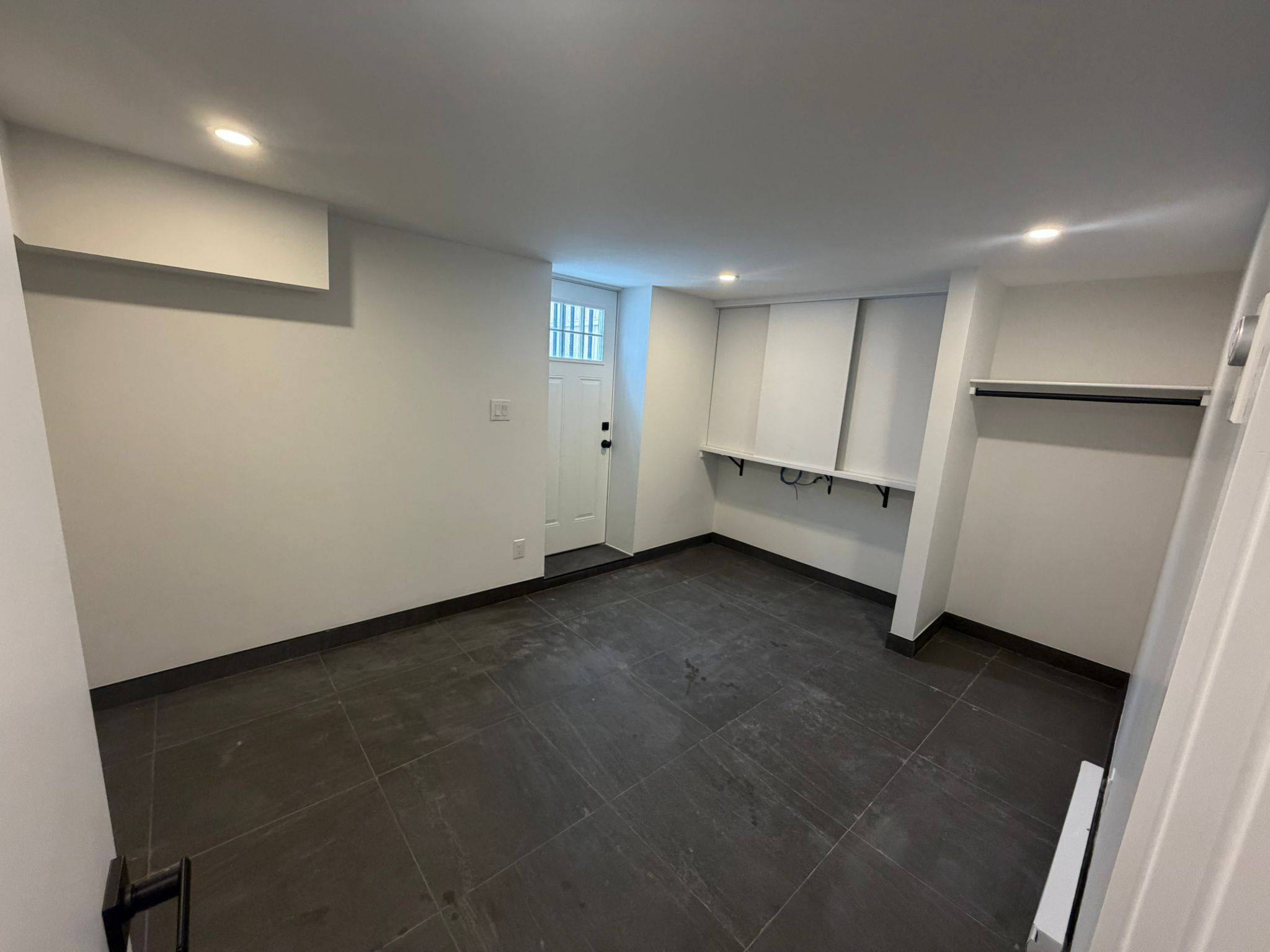 813 NORTON AVE #3, Britannia Heights - Queensway Terrace N And Area, ON K2B 5P5