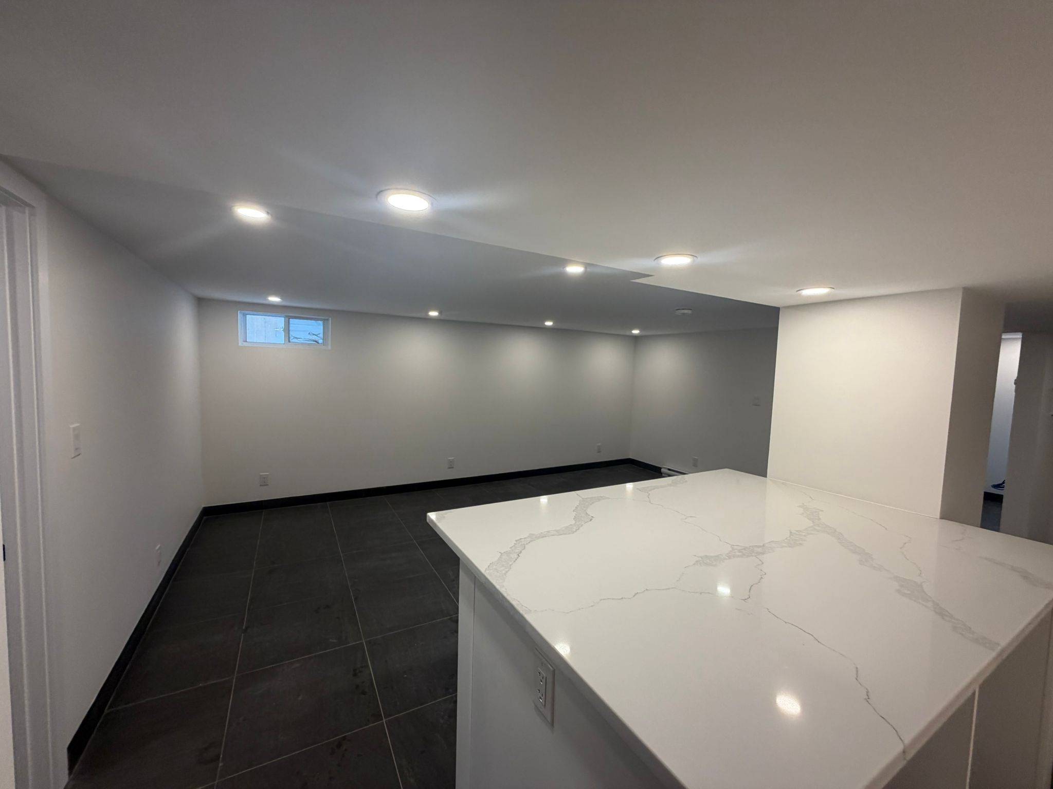 813 NORTON AVE #3, Britannia Heights - Queensway Terrace N And Area, ON K2B 5P5