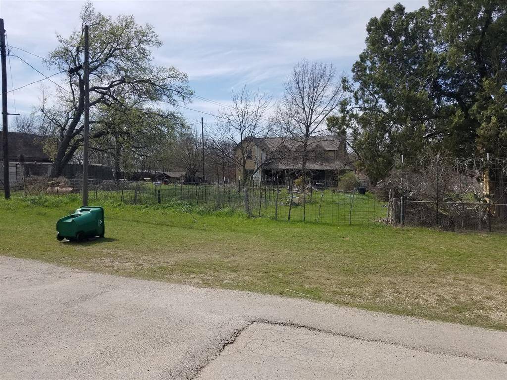 9508 Miflin Street, Cresson, TX 76035