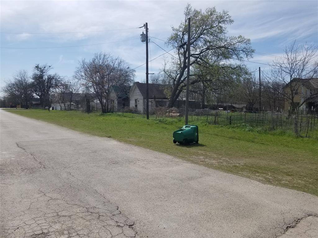 9508 Miflin Street, Cresson, TX 76035