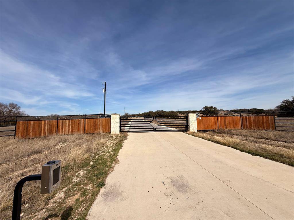 254 Yellowstone Drive, Oglesby, TX 76561