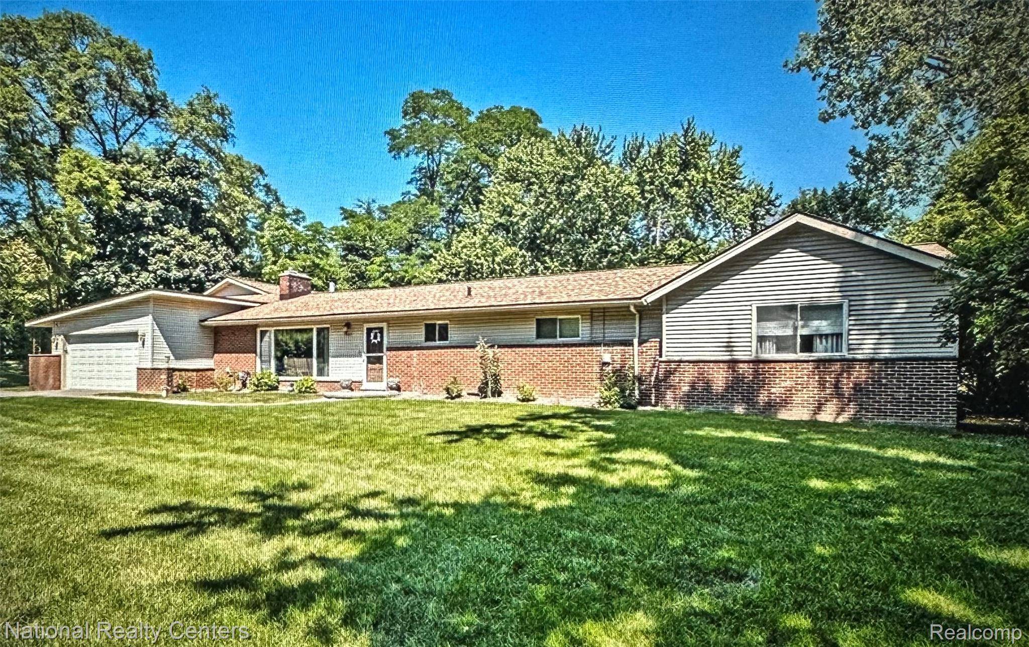 2851 Franklin RD, Bloomfield Hills, MI 48302