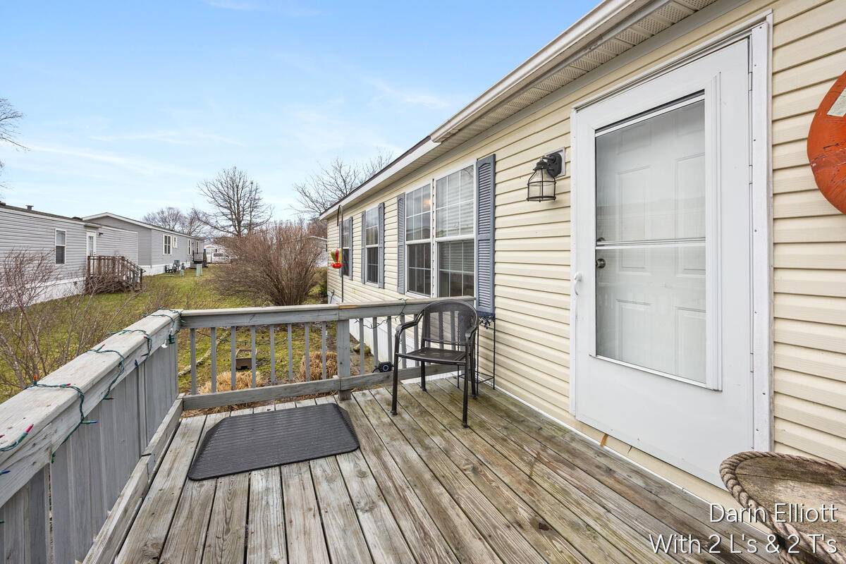 280 W Scarlet Oak DR, Coopersvillecity_ottawa, MI 49404
