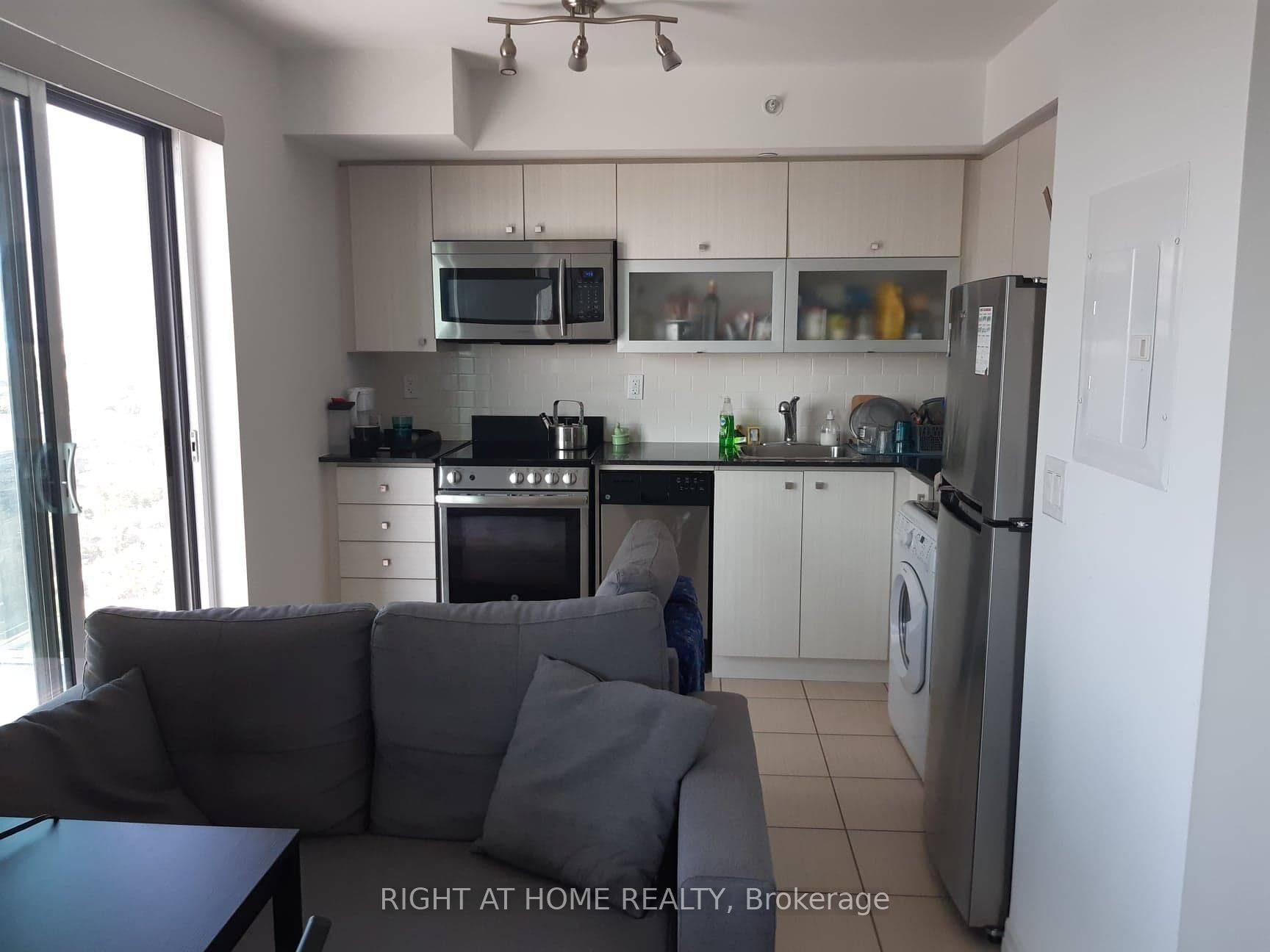 275 Yorkland RD #2803, Toronto C15, ON M2J 0B4