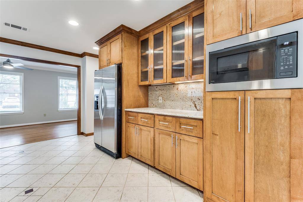 2012 Atlantic Street, Dallas, TX 75208