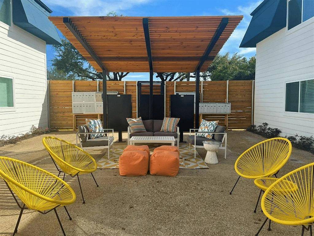 3627 Almazan Drive #117, Dallas, TX 75220