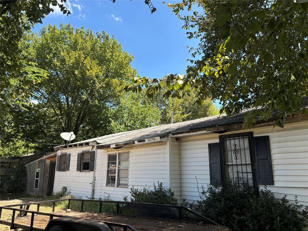 918 Local Vista Drive, Dallas, TX 75217