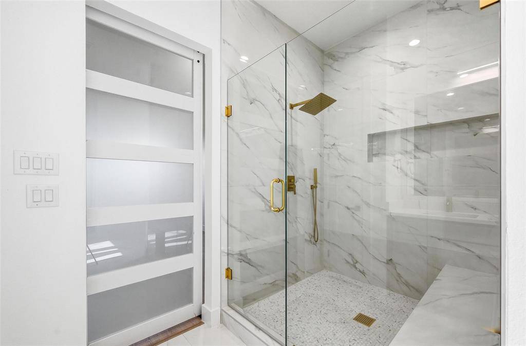 2228 Echo Lake Drive, Dallas, TX 75253