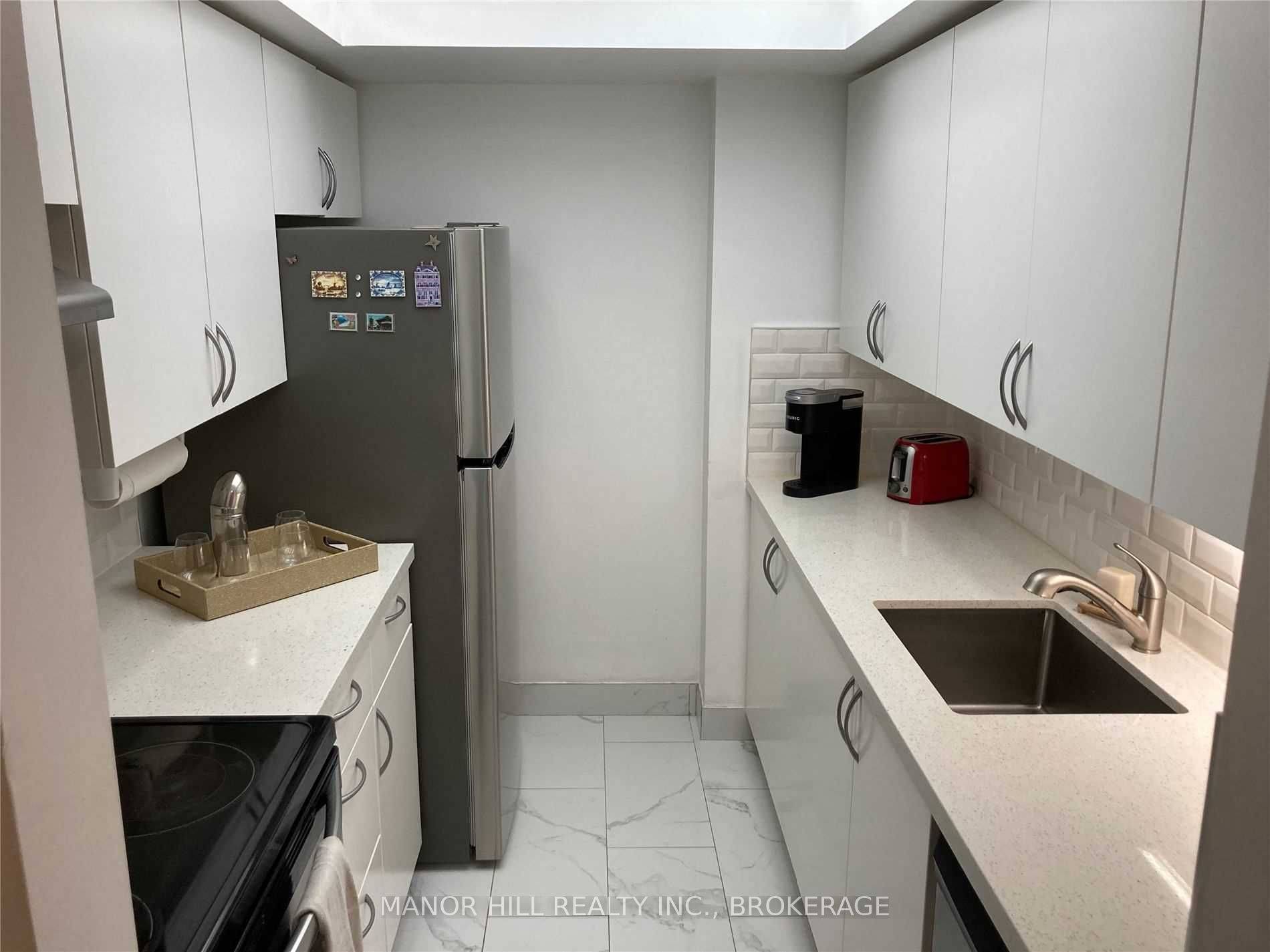 222 The Esplanade N/A #325, Toronto C08, ON M5A 4M8