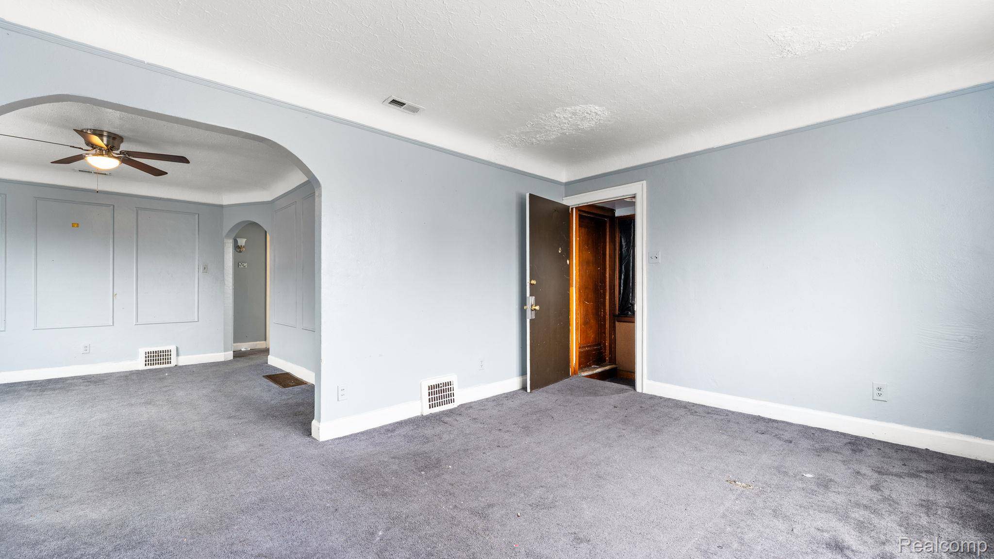 5305 Newport ST, Detroit, MI 48213