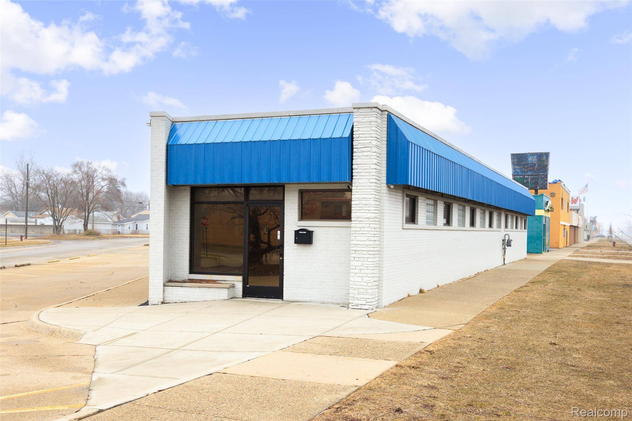 21103 Gratiot AVE, Eastpointe, MI 48021