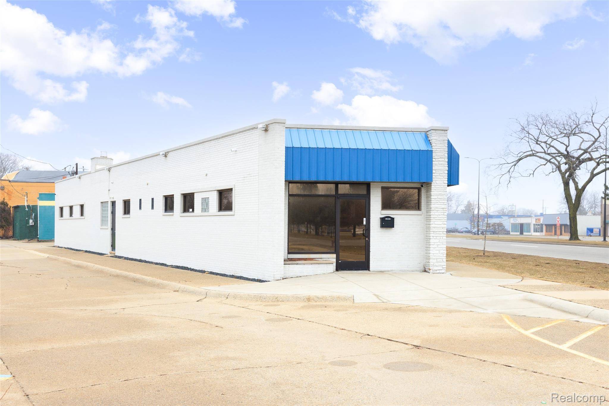 21103 Gratiot AVE, Eastpointe, MI 48021