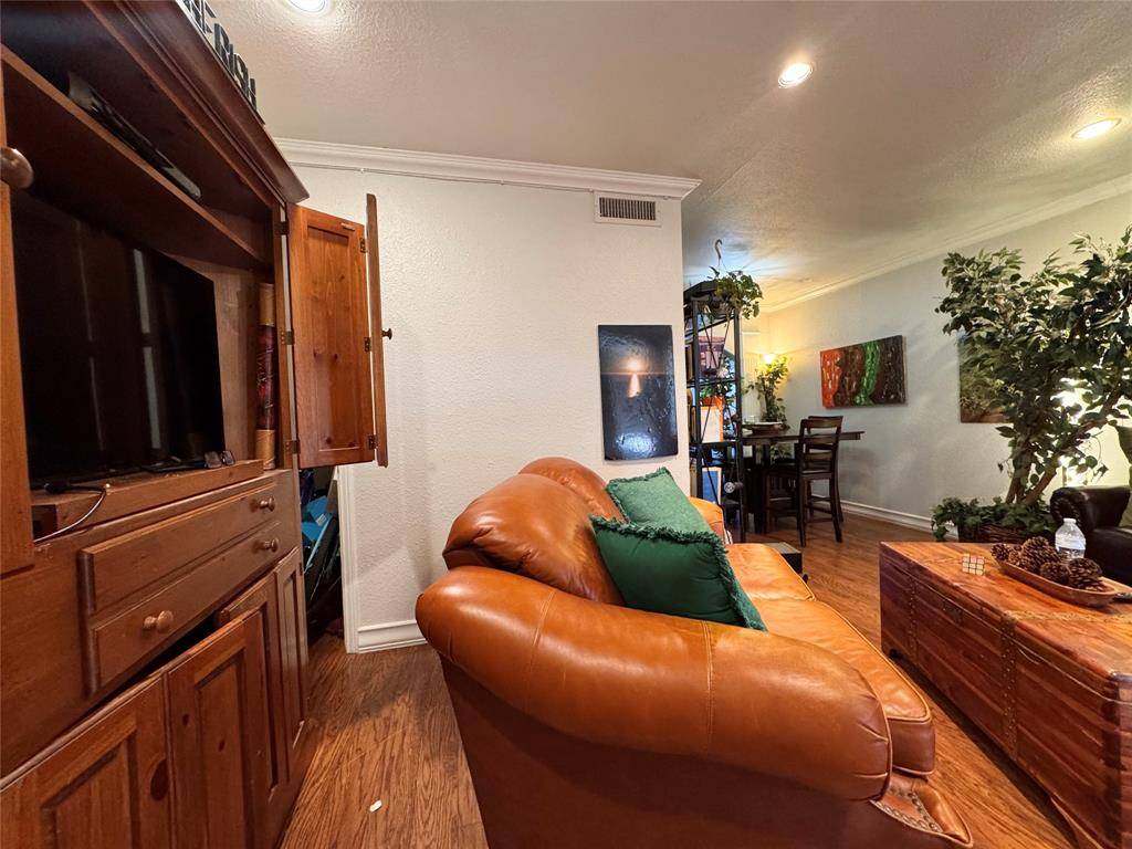 3007 Valley Meadow Drive #3005, Dallas, TX 75220