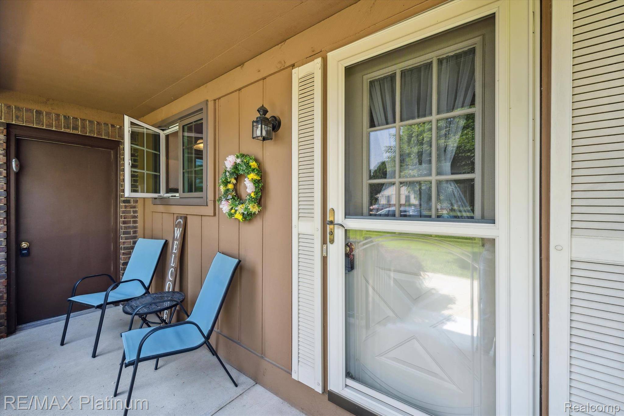 12132 Lexington DR #2, Green Oak Township, MI 48178