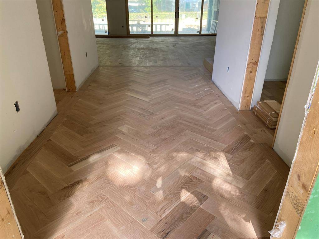 4117 Creekdale Drive, Dallas, TX 75229