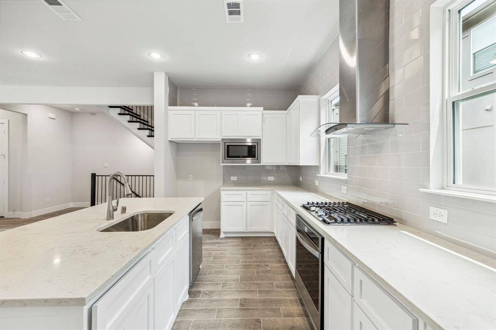 2468 Carmelita Street, Dallas, TX 75212