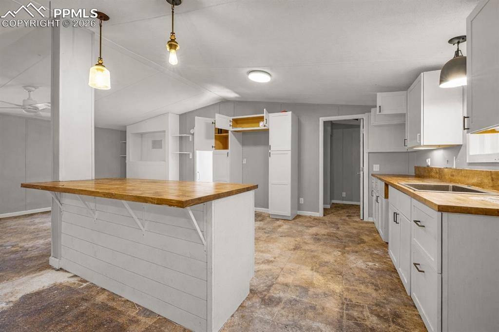 2308 W 14th ST, Pueblo, CO 81003