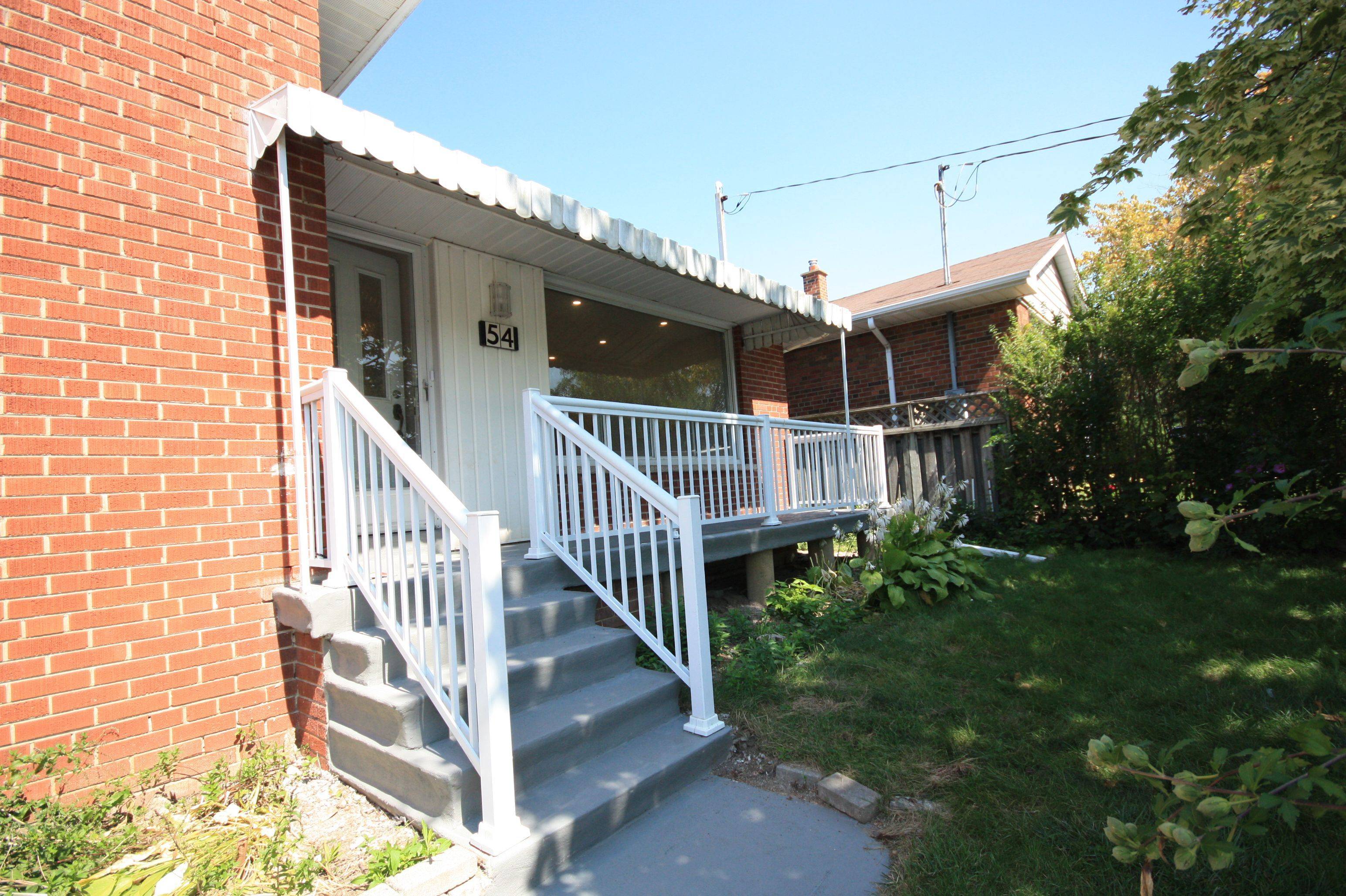 54 Beacham CRES #Lower, Toronto E05, ON M1T 1N1