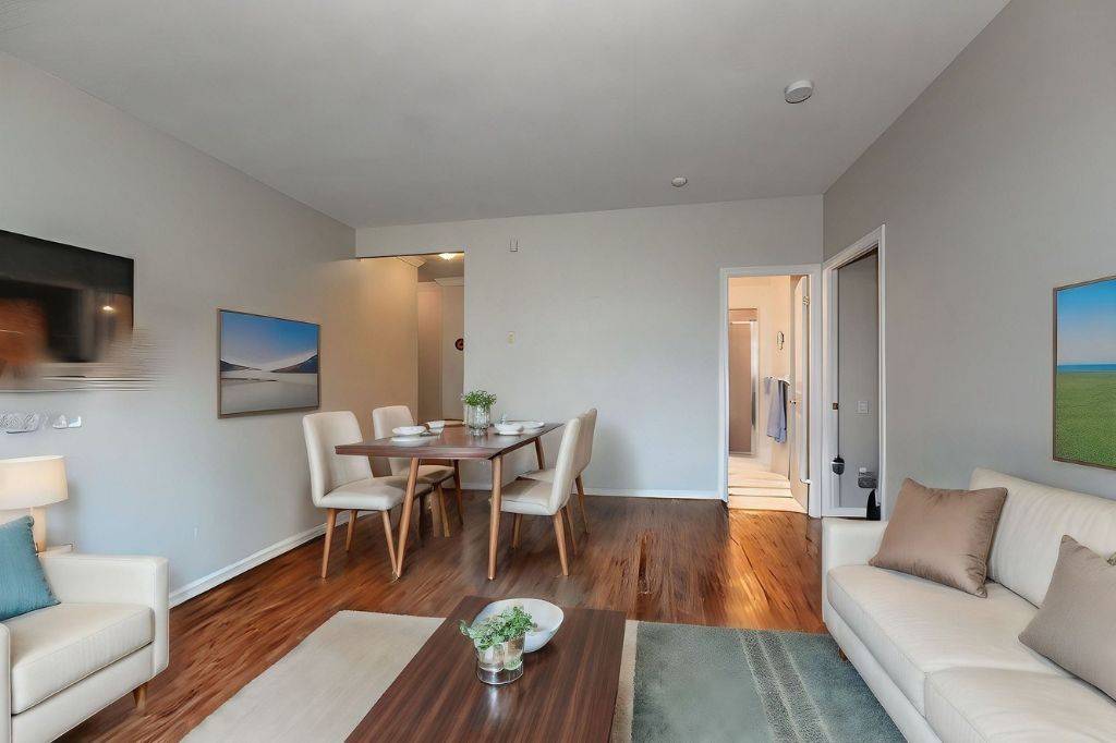 60 Old Mill RD #409, Oakville, ON L6J 7V9