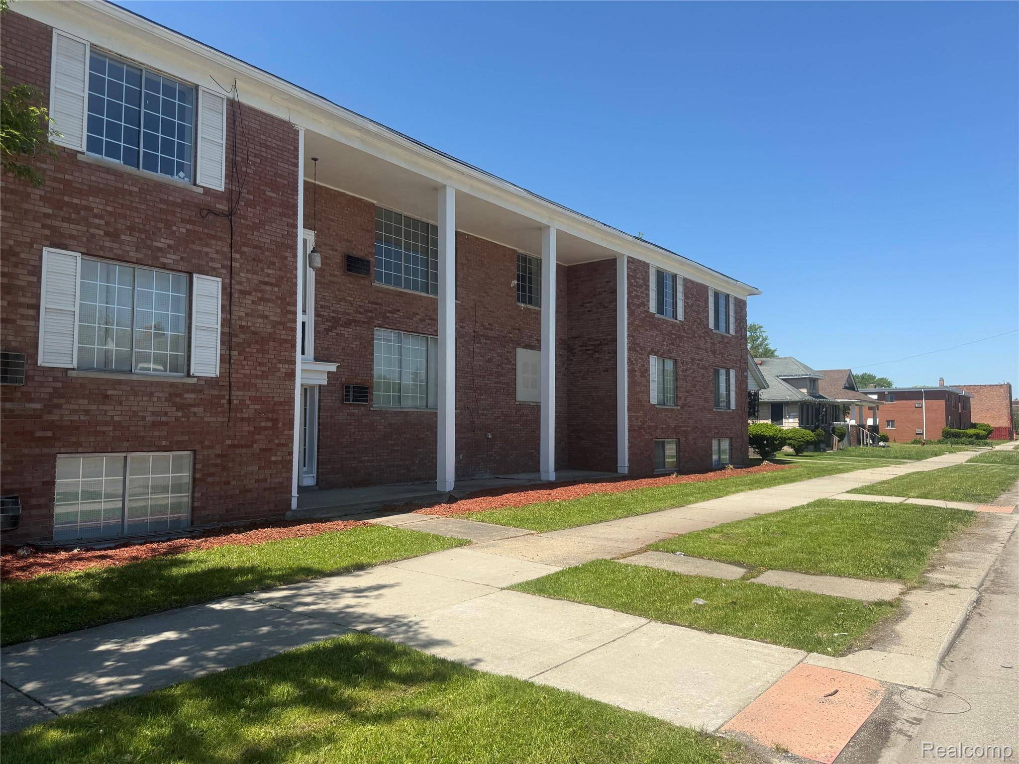 10101 Cadieux RD, Detroit, MI 48224