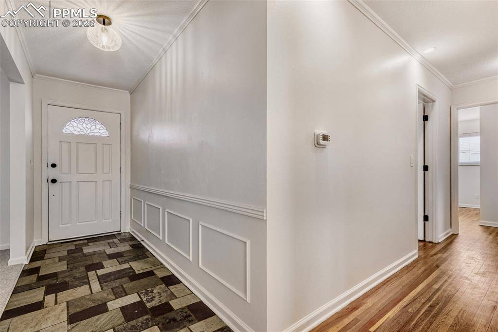 520 Crestridge AVE, Colorado Springs, CO 80906