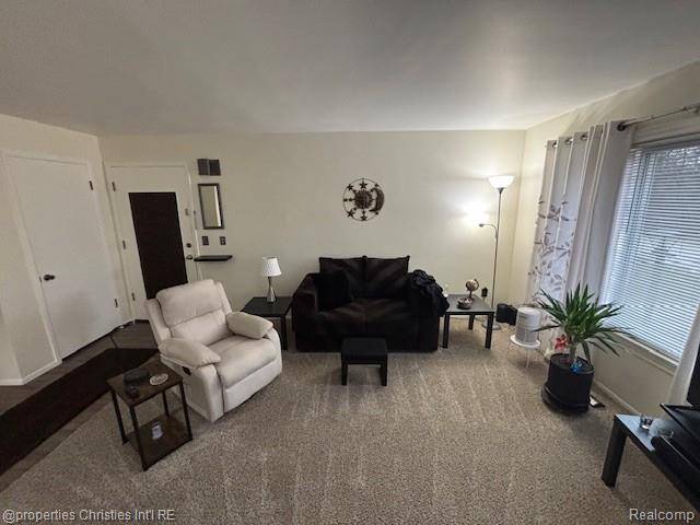 32718 Grand River AVE #5, Farmington, MI 48336