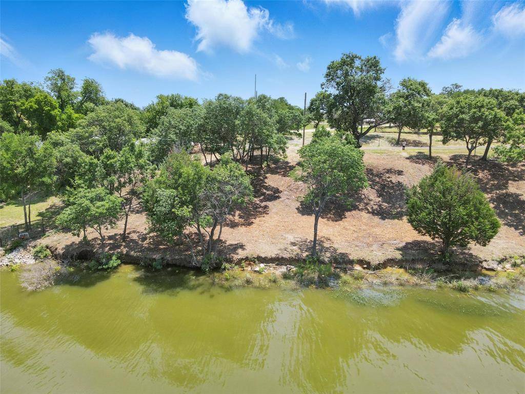 8501 Heron Drive, Fort Worth, TX 76108