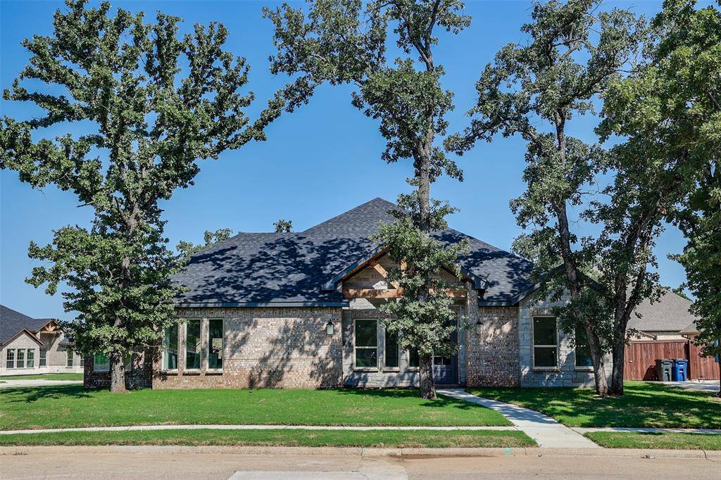 1208 Oak Harbor Boulevard, Azle, TX 76020