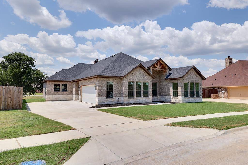 1601 Sea Breeze Court, Azle, TX 76020