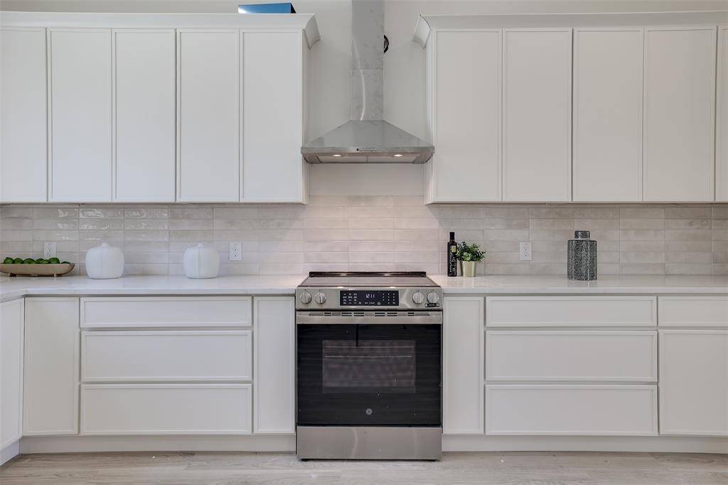 1601 Sea Breeze Court, Azle, TX 76020