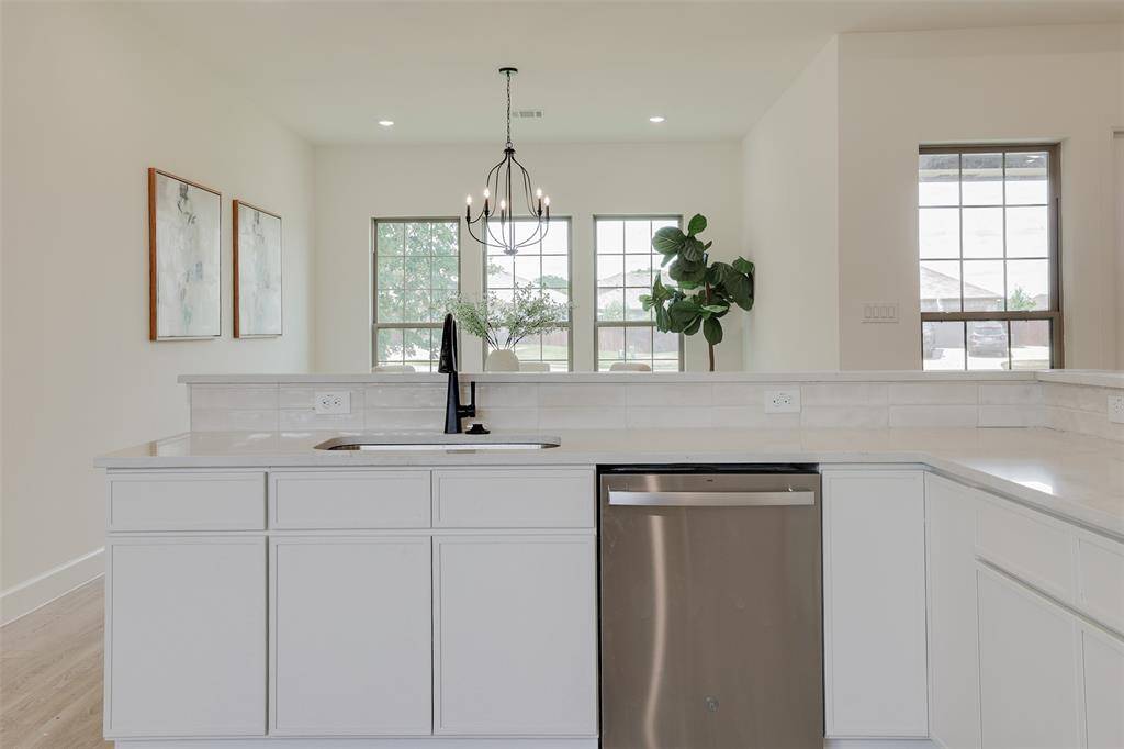 1601 Sea Breeze Court, Azle, TX 76020