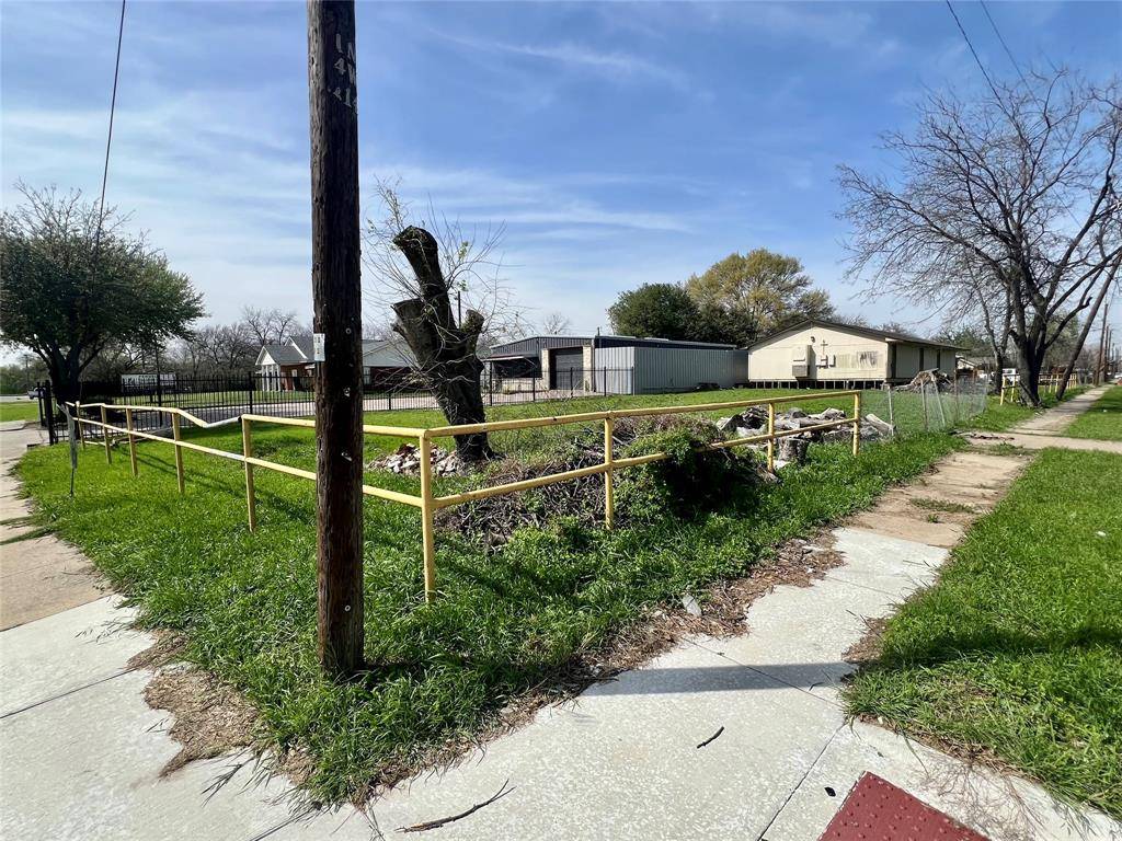 3327 Bernal Drive, Dallas, TX 75212