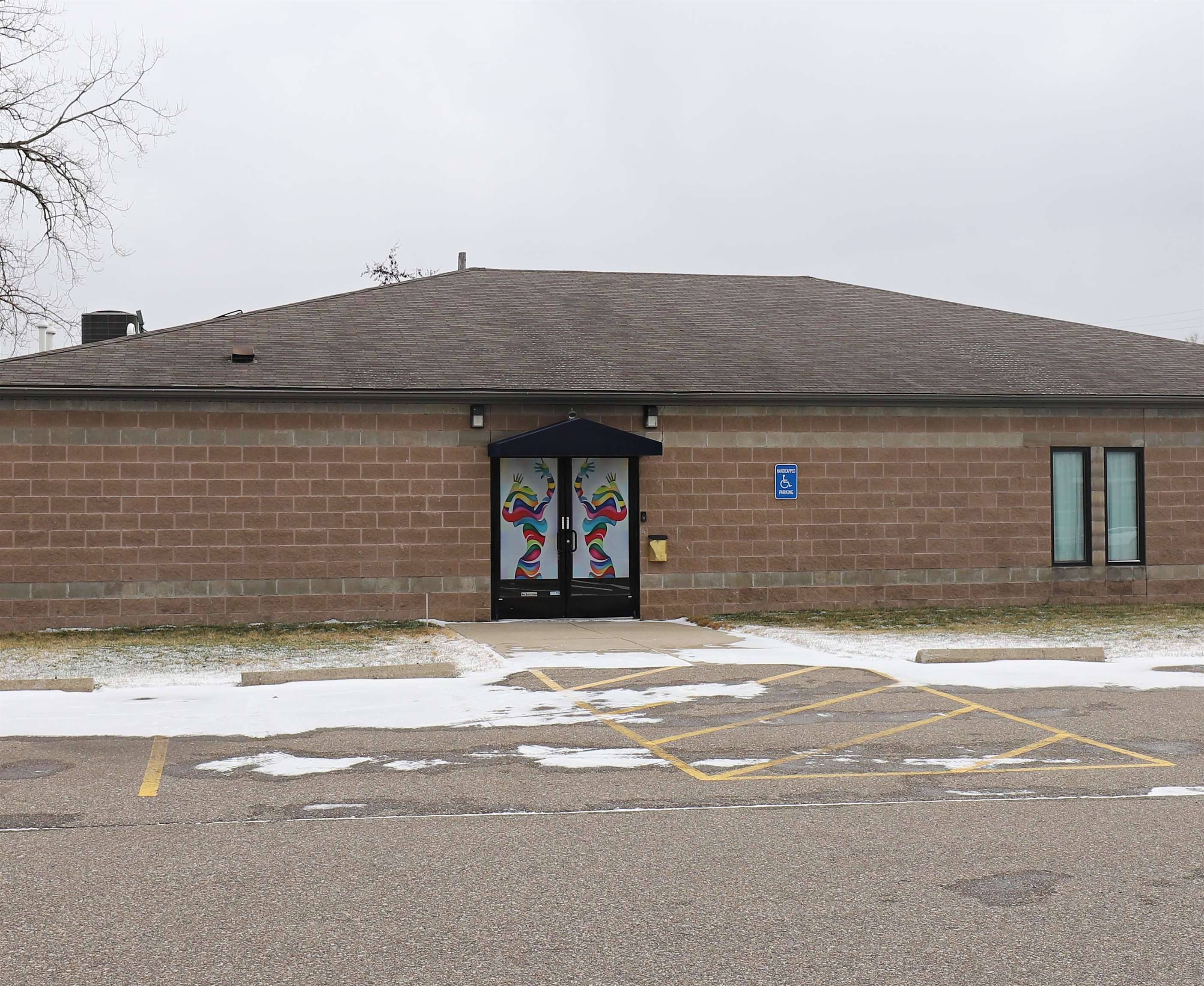 3525 E Court ST, Flint, MI 48506