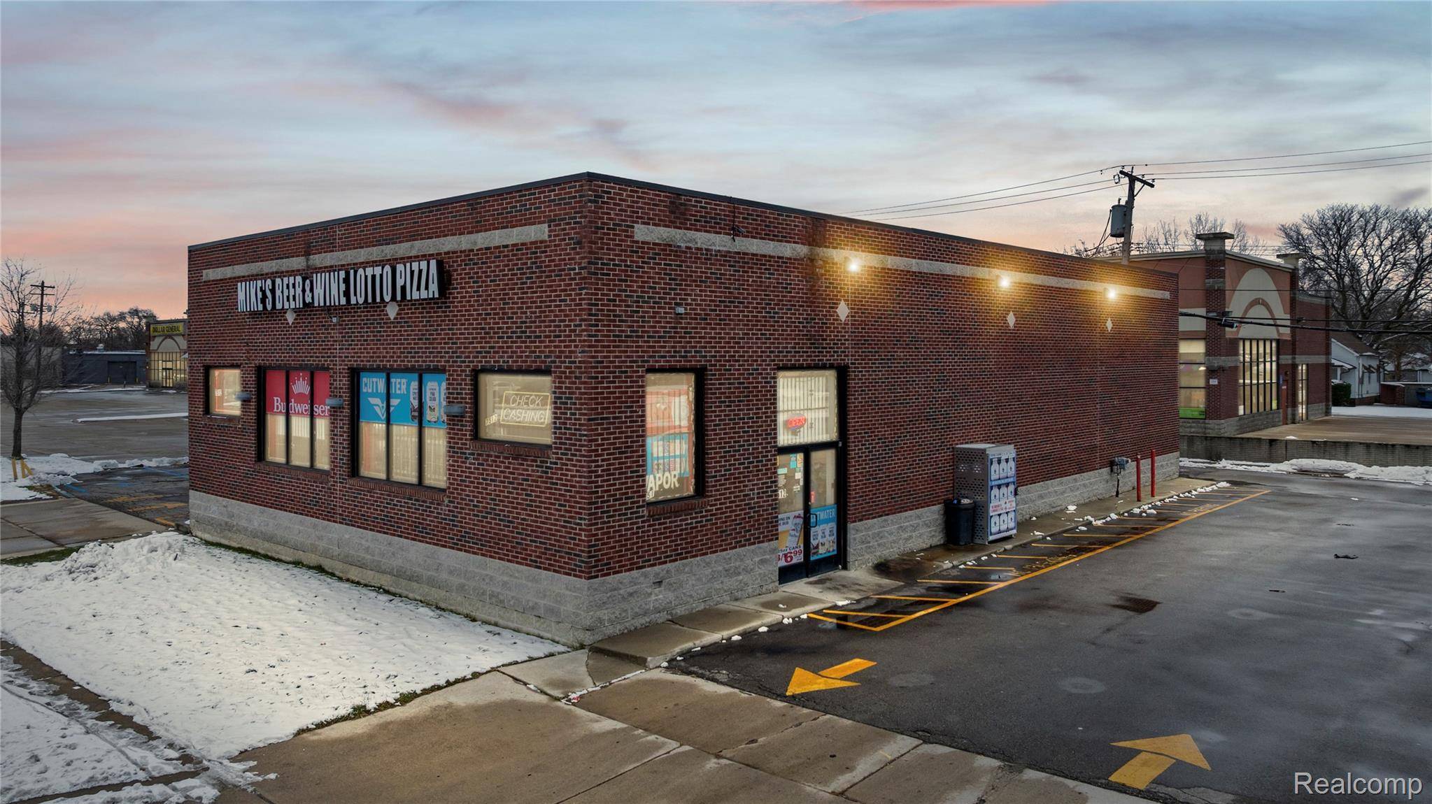 7512 9 Mile E, Macomb Township, MI 48091