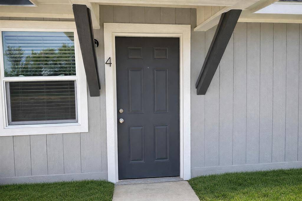 11015 W Interstate Highway 30 #4, Cumby, TX 75433