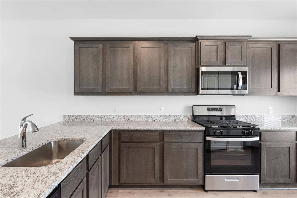 13433 Stage Coach Lane, Cresson, TX 76035