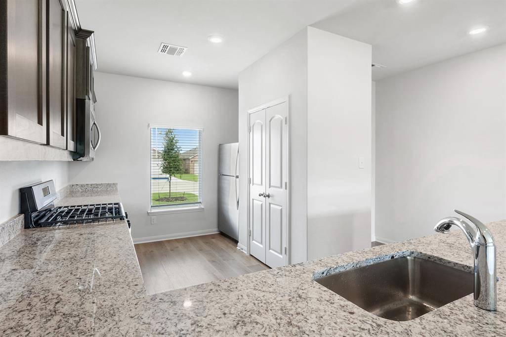 13433 Stage Coach Lane, Cresson, TX 76035