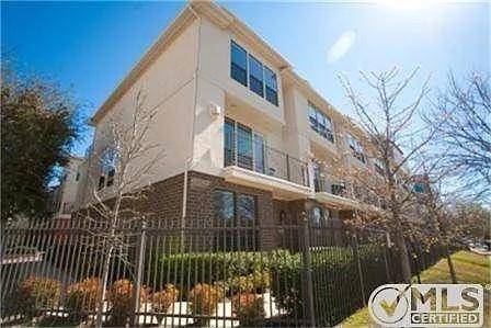 2606 Shelby Avenue #303, Dallas, TX 75219