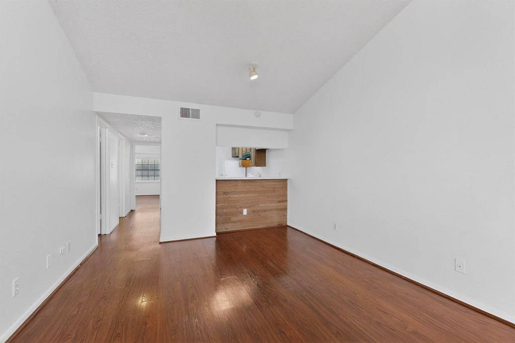 8545 Midpark Drive #16, Dallas, TX 75240