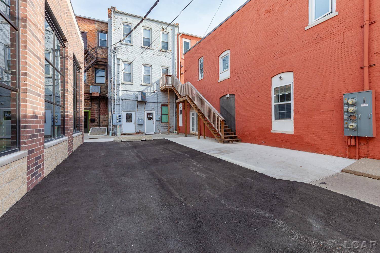 114 E Maumee ST, Adrian, MI 49221