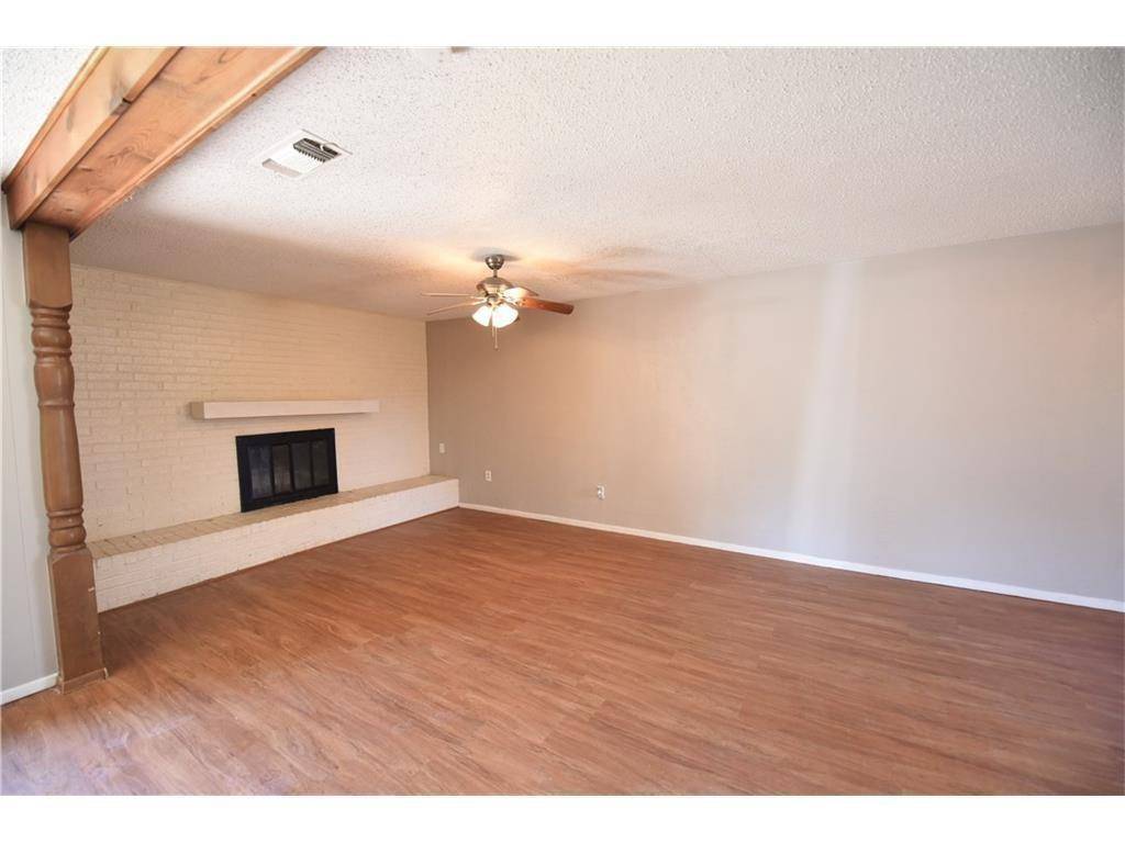 6012 Cowden Street, Lake Worth, TX 76135