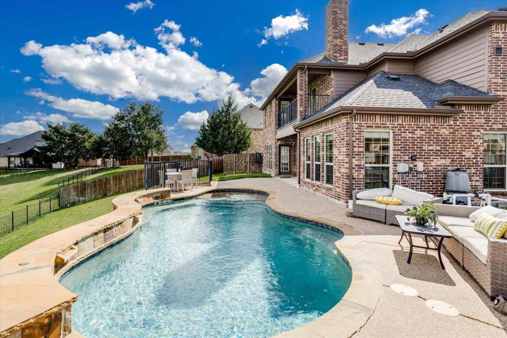 303 Fountain Creek Court, Ovilla, TX 75154