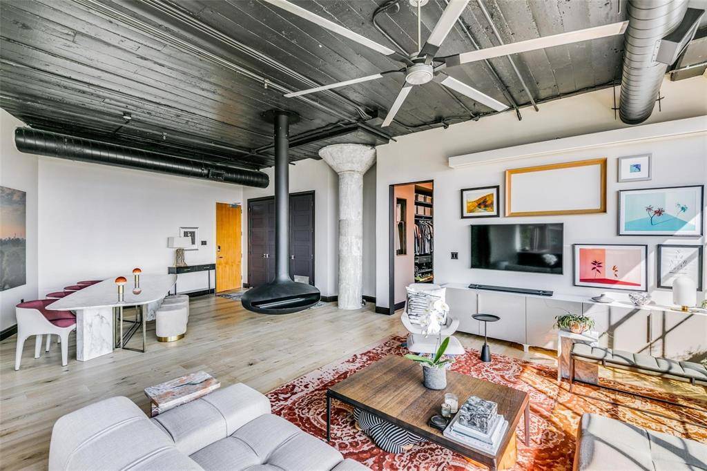 2220 Canton Street #406, Dallas, TX 75201