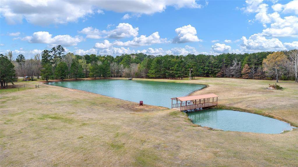 2964 FM 2120, Bagwell, TX 75412