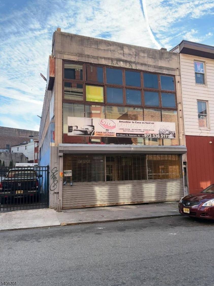 84 Ellison St, Paterson City, NJ 07505