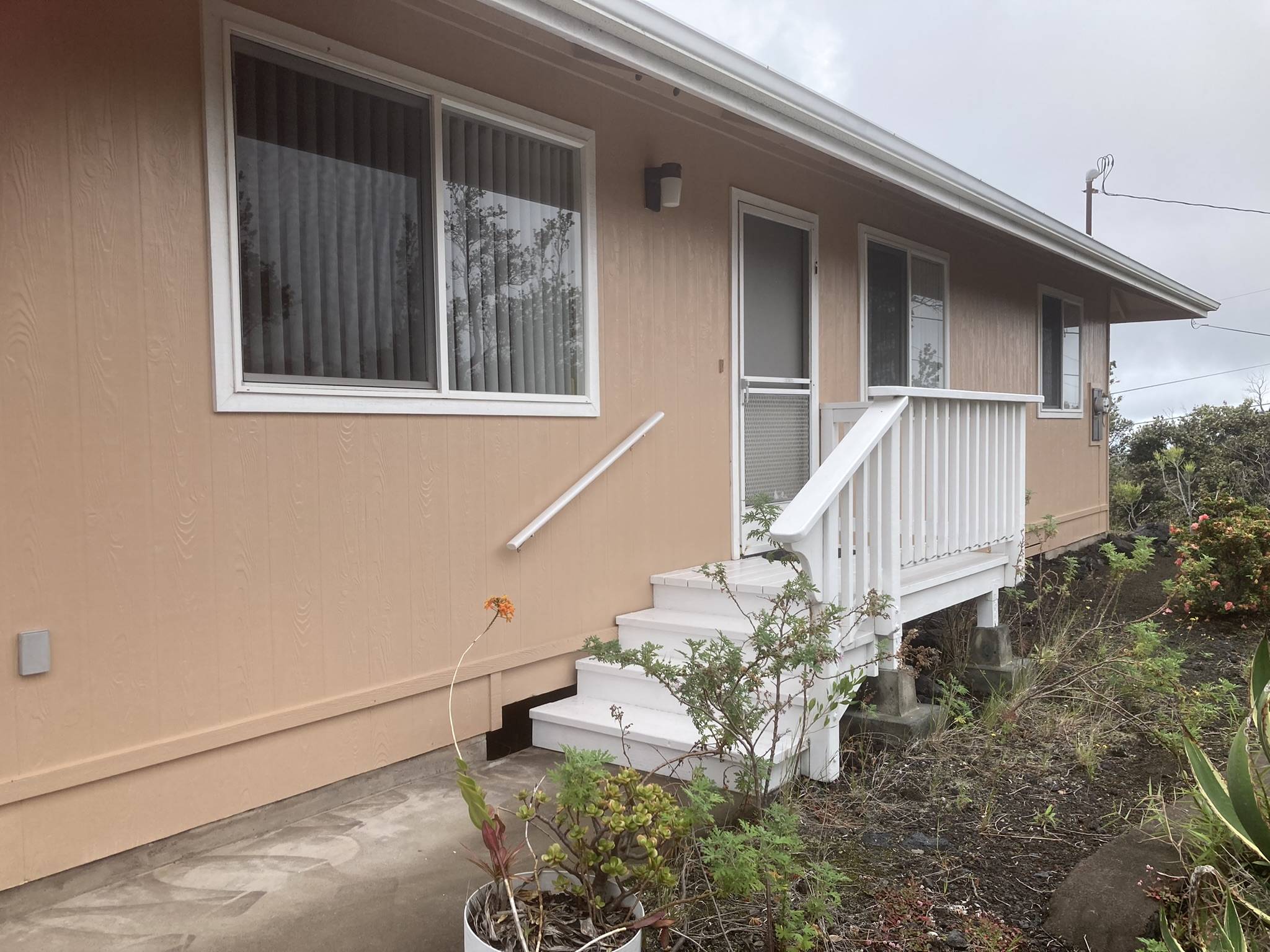 92-8270 PINEAPPLE PKWY, Ocean View, HI 96737