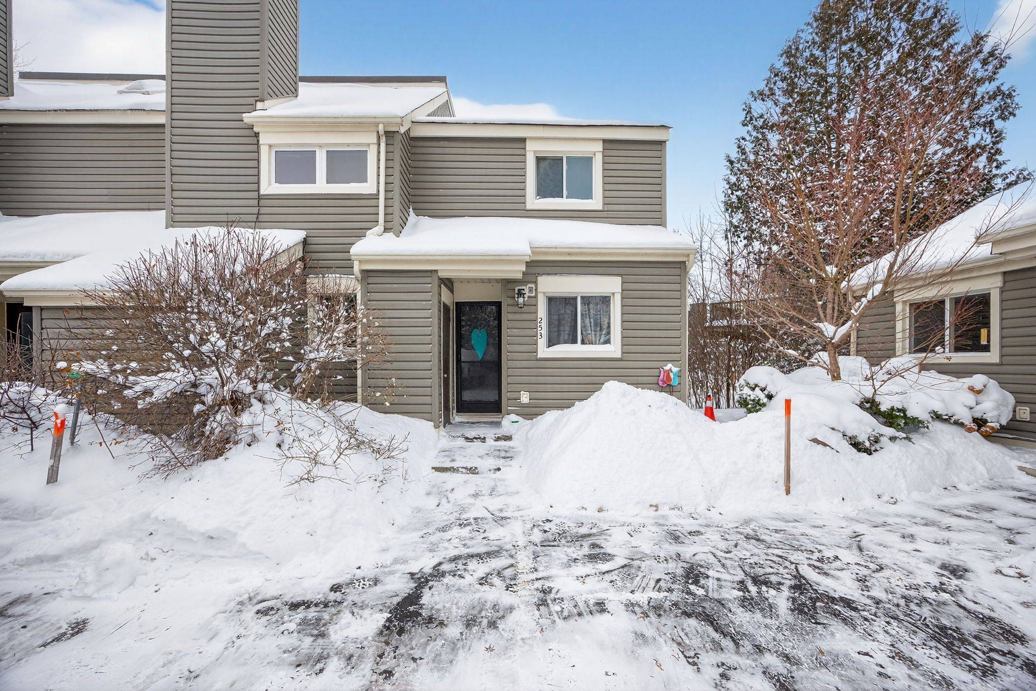 13 Harbour ST W #253, Collingwood, ON L9Y 5B4