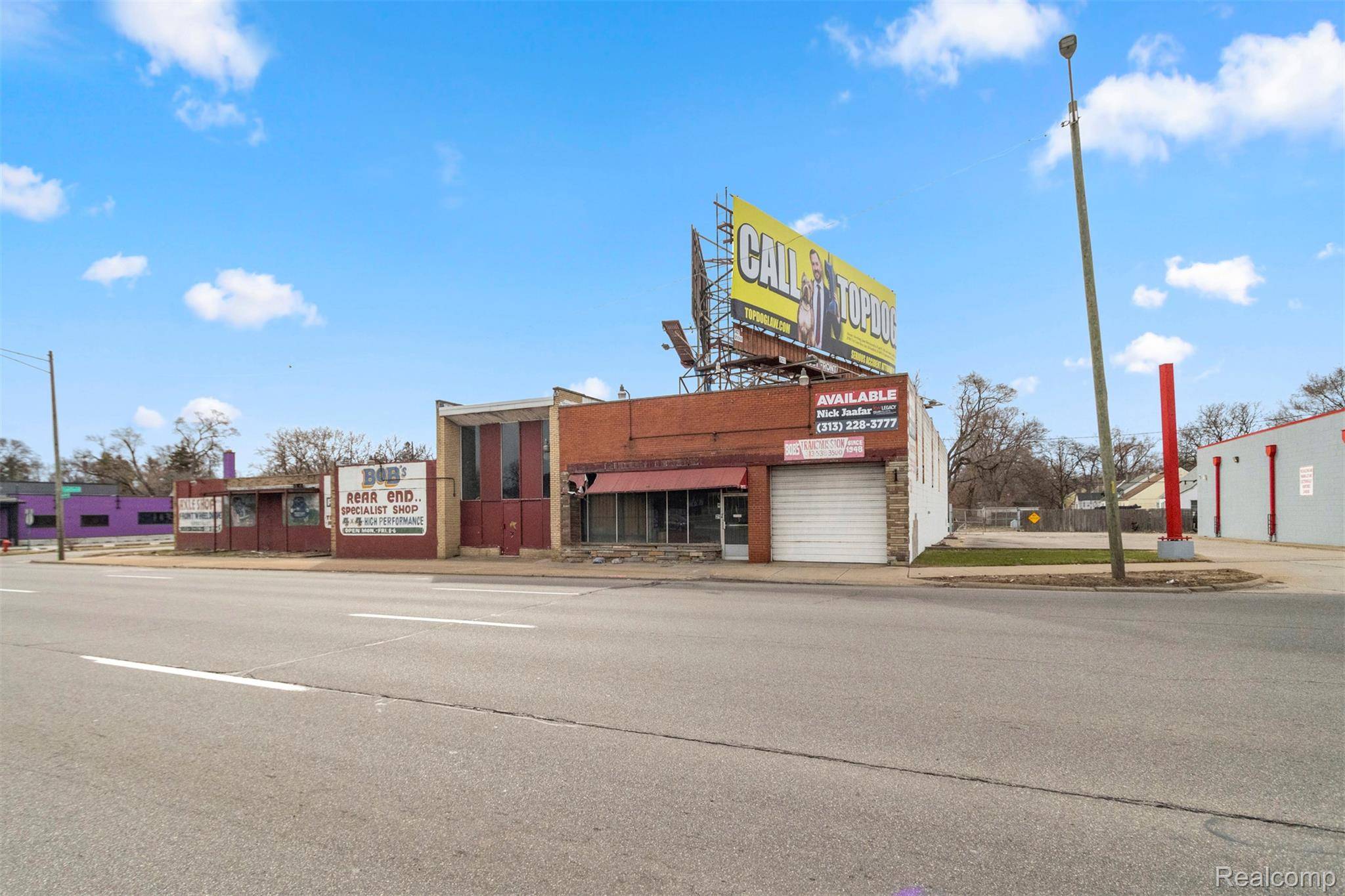 17521 W 8 Mile RD, Detroit, MI 48235